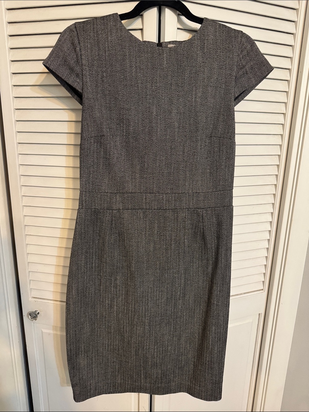 H&M Gray Cap-Sleeve Sheath Dress